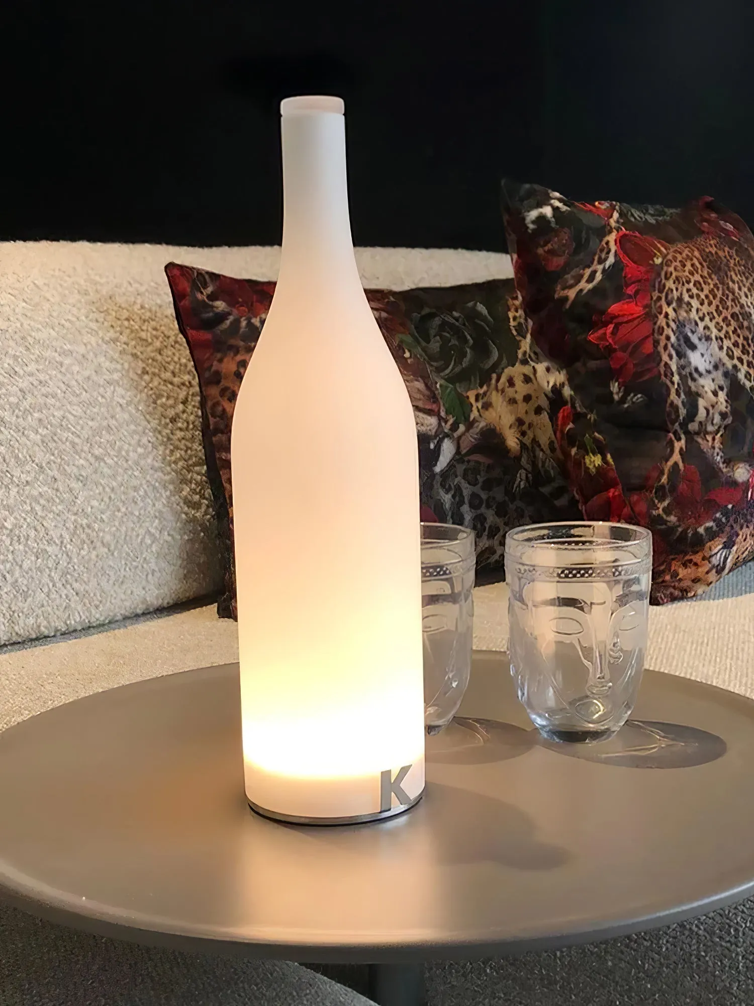 Bacco Built-in Battery Table Lamp