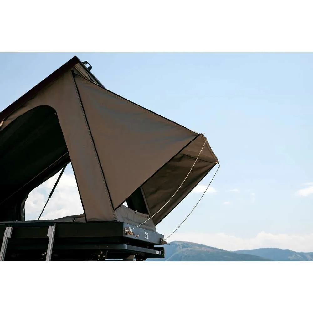 Eezi-Awn Blade Hard Shell Roof Top Tent